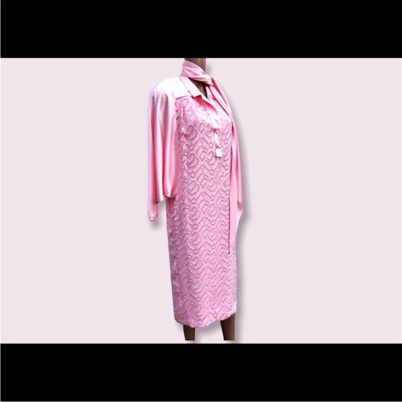 Retro Pink Satin Dress - Picture 3 of 10